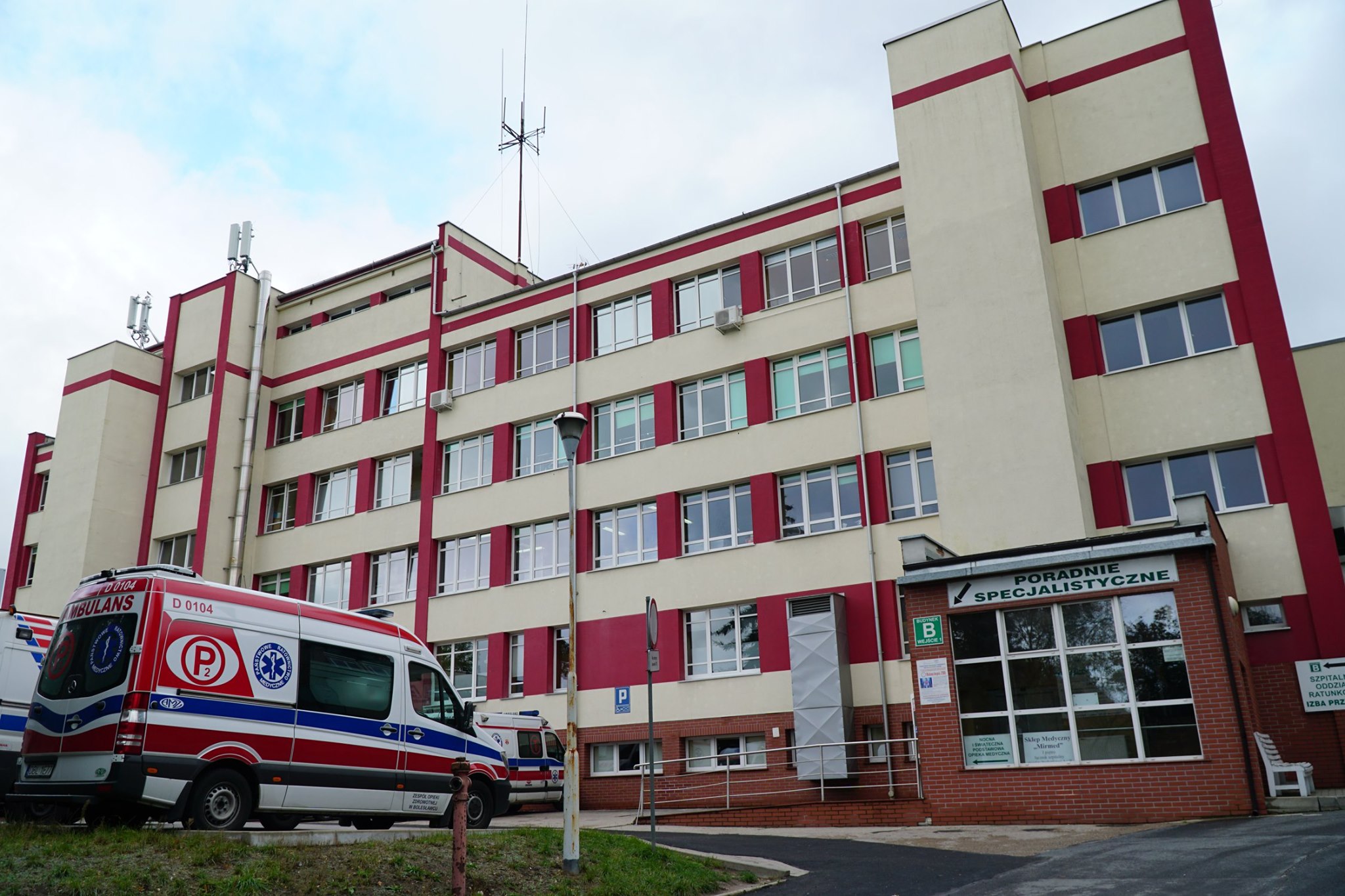 Szpital powiatowy wznawia przyjmowanie pacjentów
